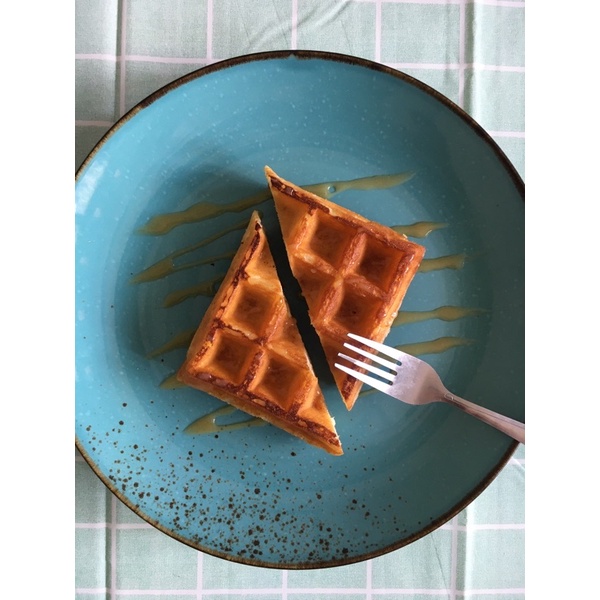 

WAFFlE DENGAN CARAMEL DAN MAPPLE SYRUP