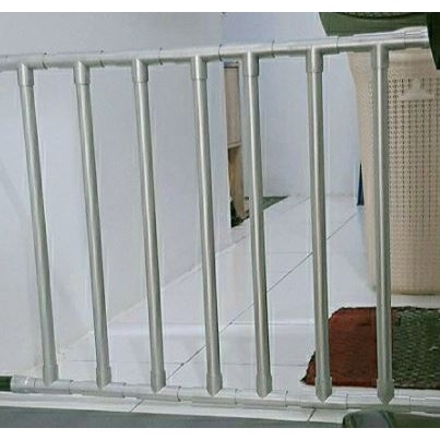 Pagar pengaman bayi / pagar bayi / pagar pintu pengaman bayi / Baby Gate / Baby safety gate