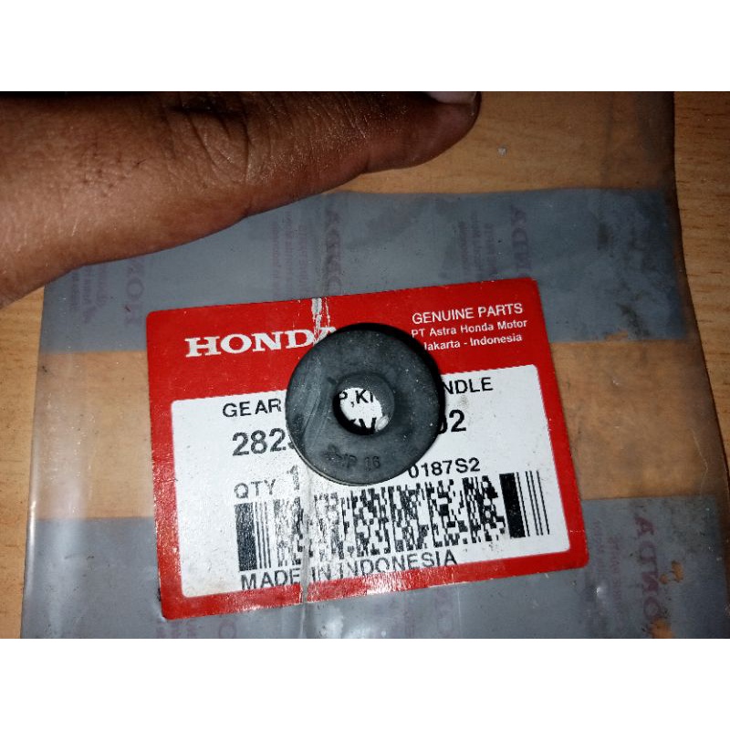 karet dudukan speedometer gl100 ori karet bracket gl100 ori