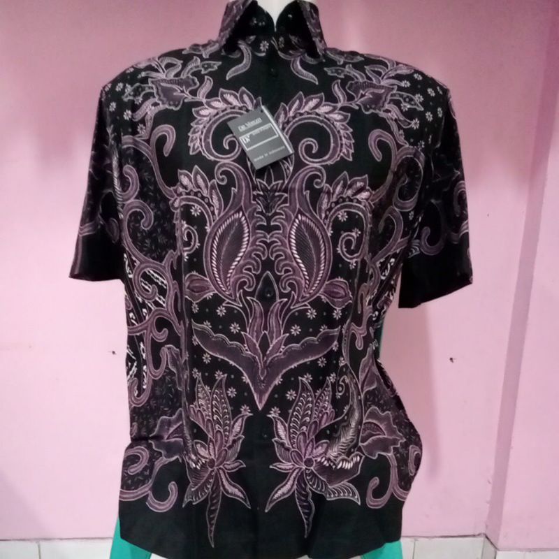 Batik de vonzo pria lengan pendek