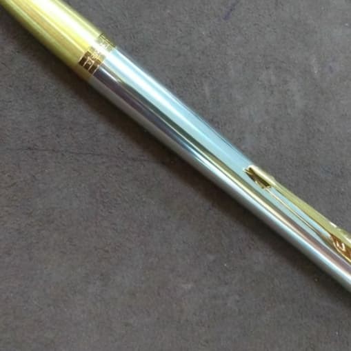 

Terlaris parker urban gold new model Elegan