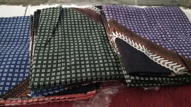Taplak Meja Batik
