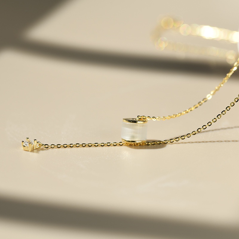 Kalung Rantai Dengan Liontin Opal Kecil Untuk Wanita