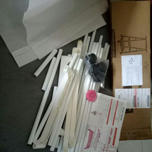 Stand Hanger Segitiga Rak Gantungan Baju Dengan Roda Mk581