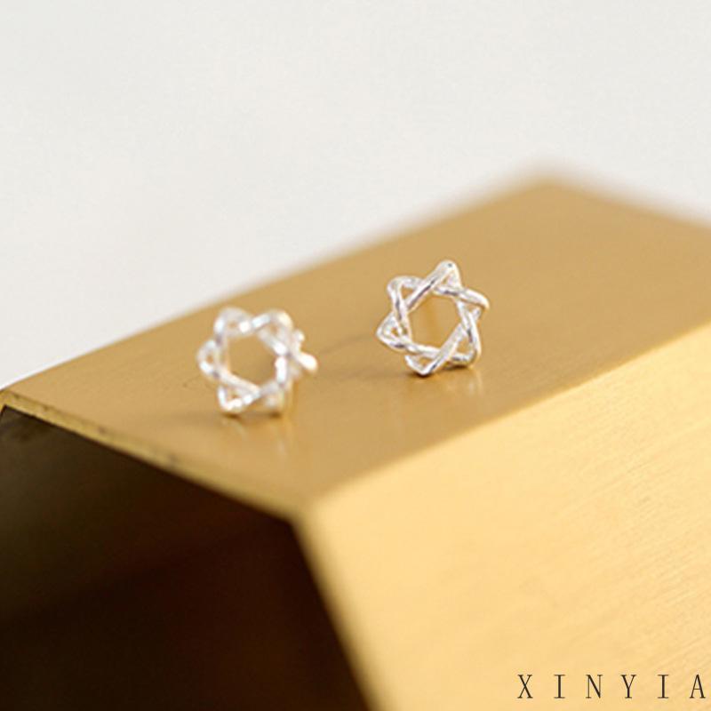 Anting Stud Mini Bentuk Bintang Hexagram Hollow Untuk Wanita