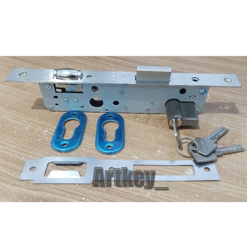 Body lock Perror/ Roller Latch 84030 SSS c/w cylinder key &amp; escn