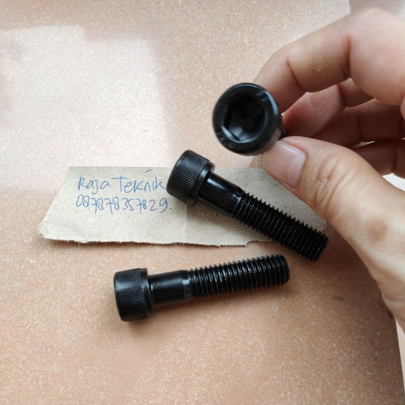 baut L Baja hitam m12x50 / baut L m12x50 Baja hitam Kualitas Bagus / baut L m12 x 50 / baut L hitam 