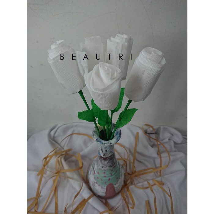 Bunga Mawar Putih / Biru Imitasi Dari Kertas Krep Bukan Flanel Untuk Dekorasi Rumah Kantor Gedung Bisa Sebagai Souvenir (order minimal 10pcs)