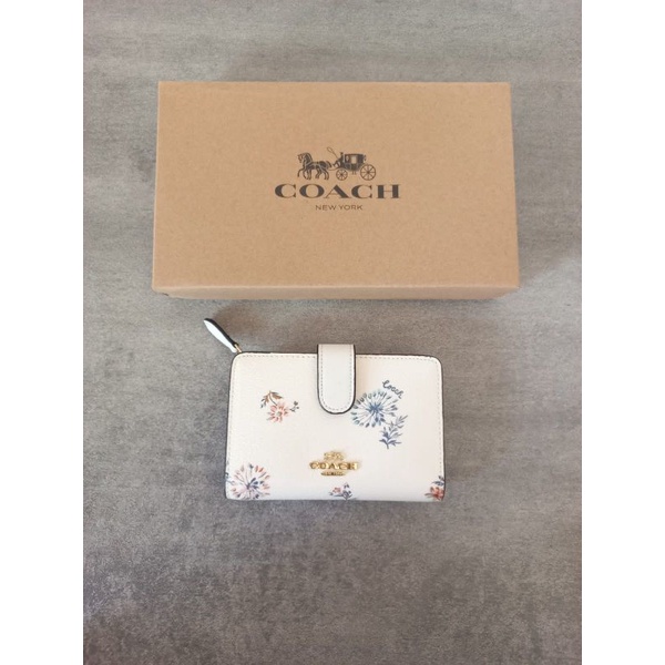 Coach women wallet Dompet Coach wanita Medium corner zip wallet with dandelion Floral print