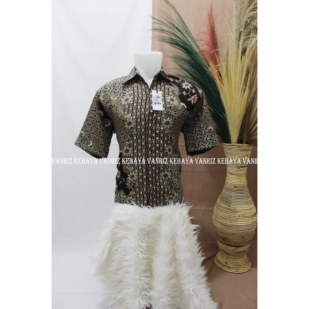 KEMEJA BATIK LENGAN PENDEK-KEMEJA BATIK PENDEK PRIA-BATIK PENDEK PRIA TERBARU