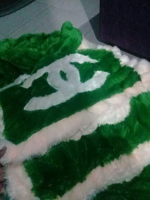 Terlaris ! Sprei Bulu Rasfur Motif / Karakter Sarban Sargul Rempel +  Resleting