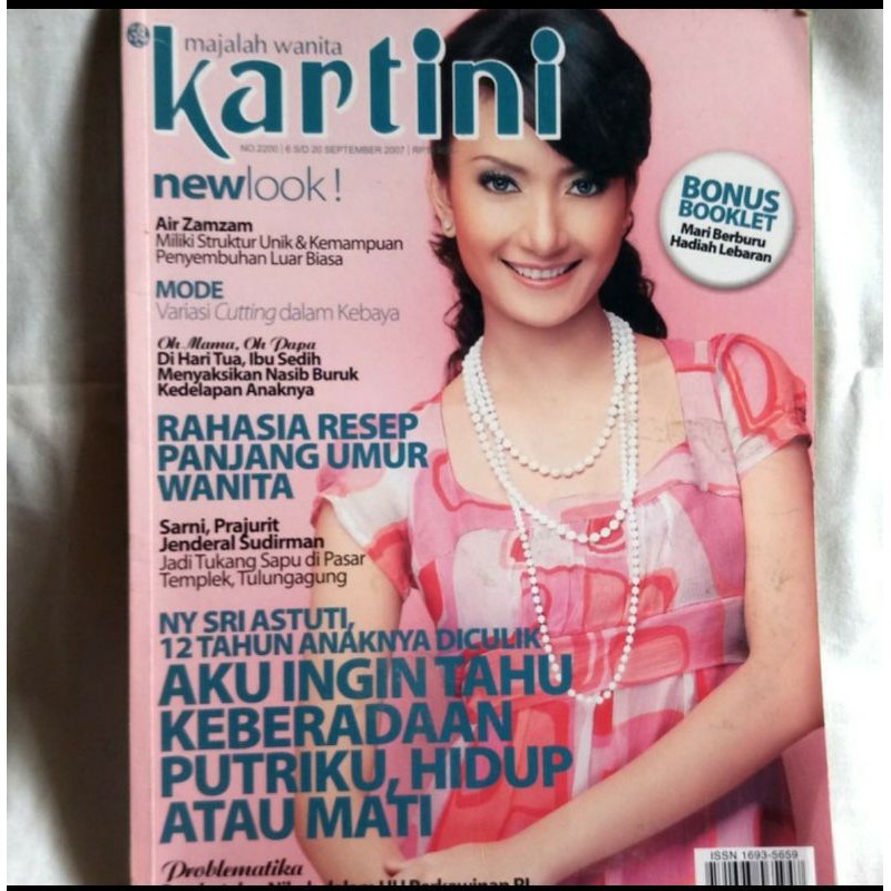 Majalah Kartini 2007 Artika Sari Dewi Mod Variasi Cutting dalam Kebaya
