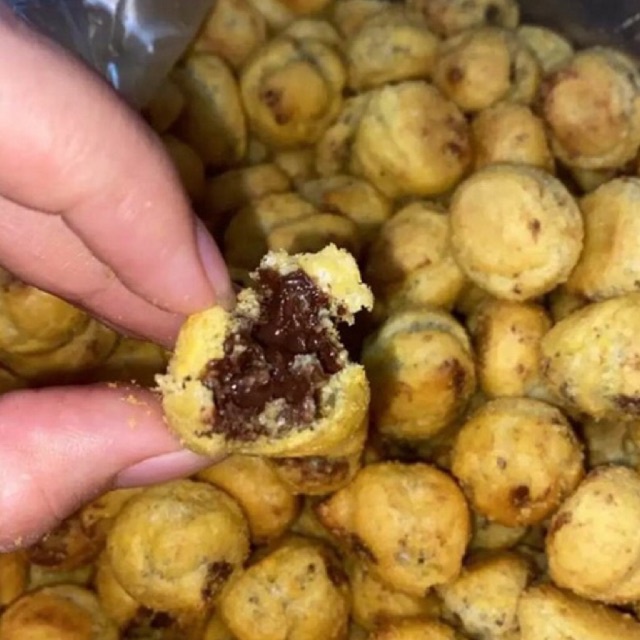 

Elsnack - kue soes kering toples murah rasa keju dan isi coklat lumer