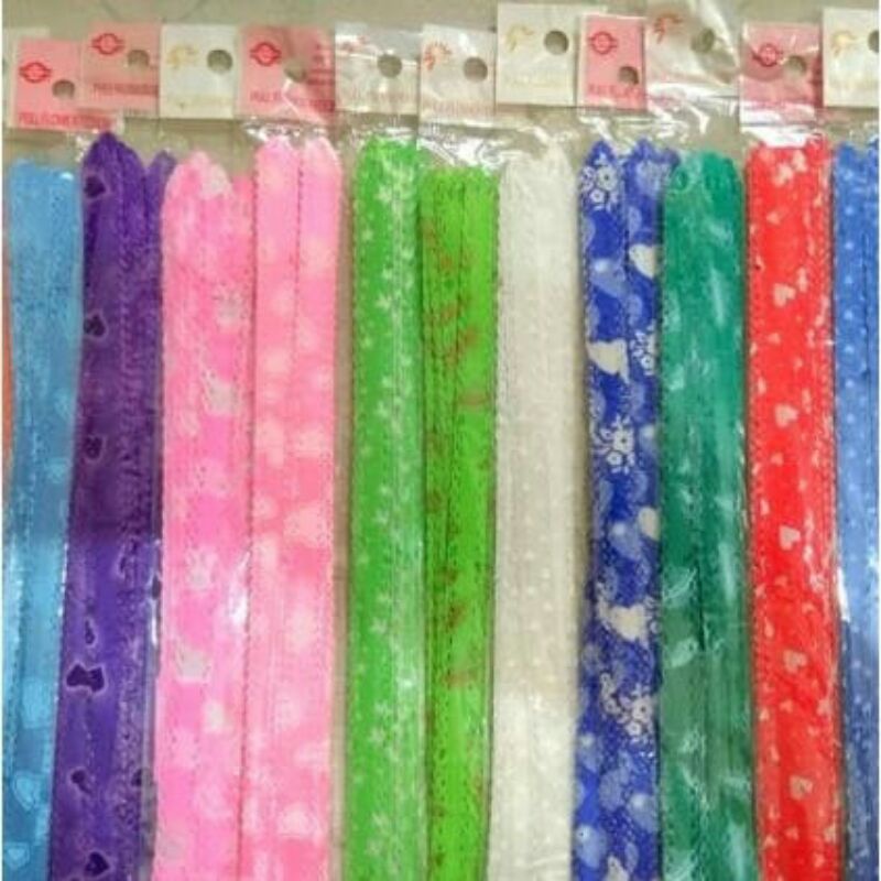

Pita Tarik Serut 30 mm (isi 10 Pcs) / Pita Kado / Pita bentuk Bunga