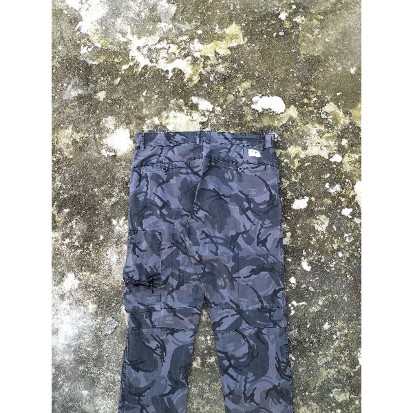 celana cargo cp company