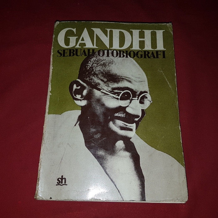 GANDHI - Sebuah Otobiografi