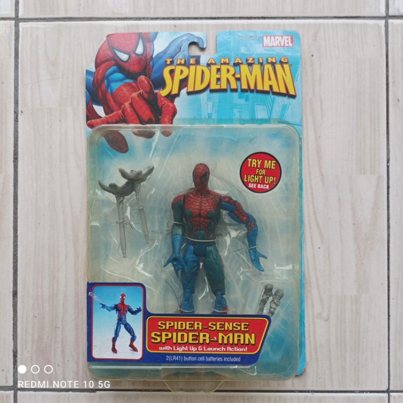 TOYBIZ SPIDER SENSE SPIDERMAN ACTION FIGURE