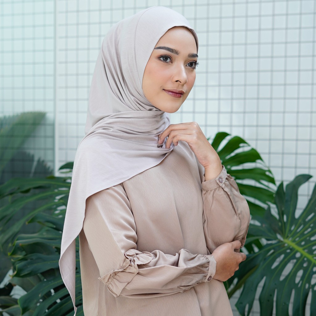 

Vivi Series Khaki - NabillaSyal