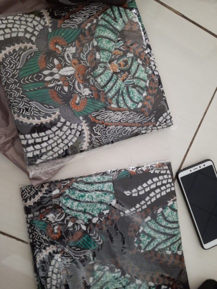 Maura Couple - Sania Ruffle Batik Couple Ori Ndoro Jowi Dnt Garansi Termurah Seharga Rp62.000 -