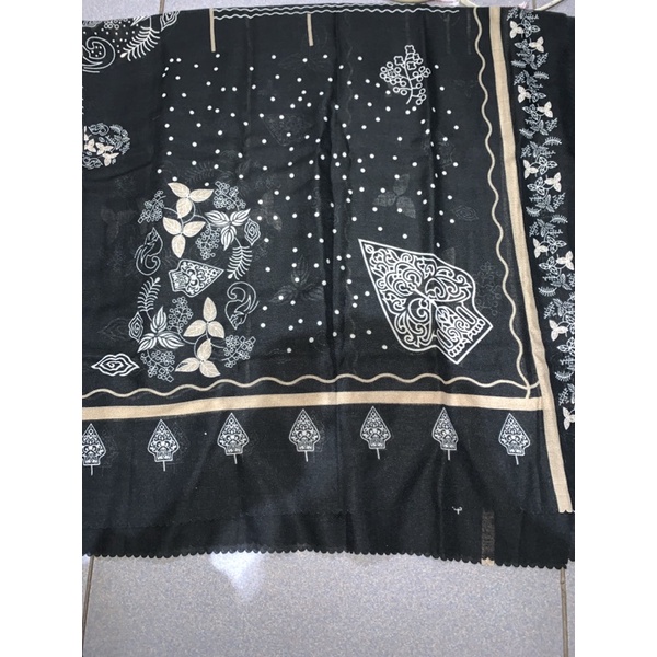 SEGIEMPAT VOALDENAY KW PREMIUM / HIJAB JILBAB SQUARE VOAL MOTIF LASER CUT-Motif 11