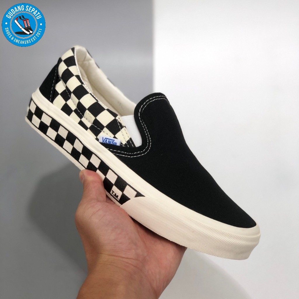 vans slip on sidewall