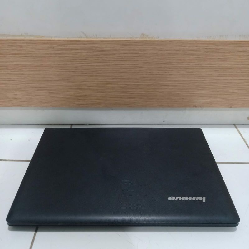 Laptop Lenovo G40 Amd E1-6010 Vga Amd Radeon R2 Ram 4GB HDD 500GB Windows 10 Layar 14 inc Full aplikasi siap pakai