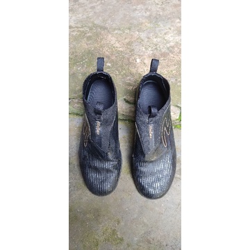 Sepatu Futsal Specs Accelerator Illuzion In Laceless (tanpa tali)