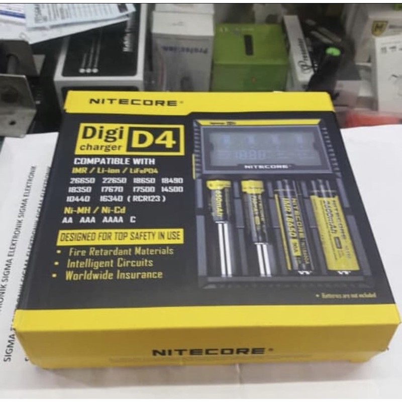 CHARGER NITECORE D4