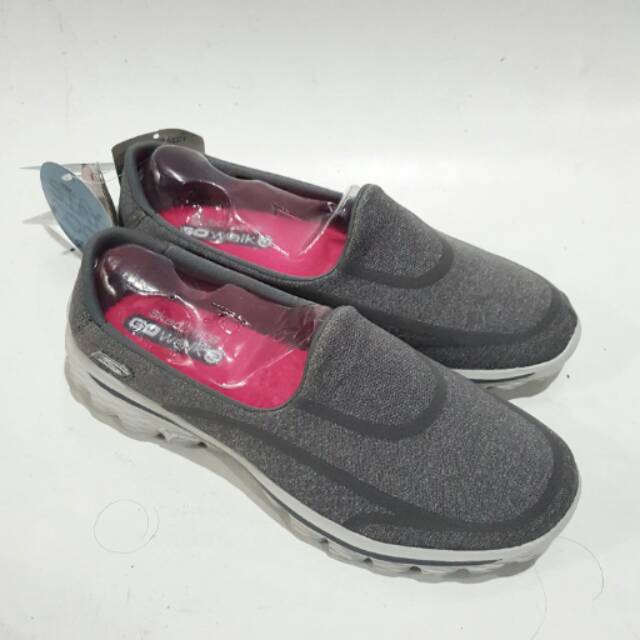 Sepatu Sketchers Go Walk 2 Slip On Woman