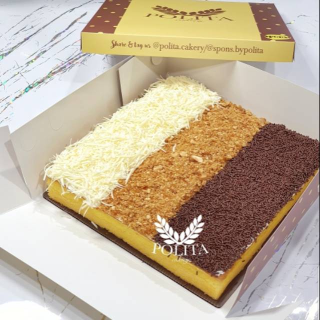 

Kue ulang tahun ultah bolu - 3 topping keju meses nougat kacang martabak cake