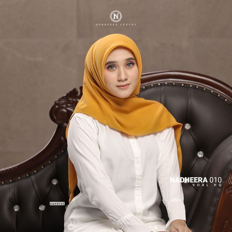 Hijab / Kerudung Segiempat Nadheera Luxury N 010