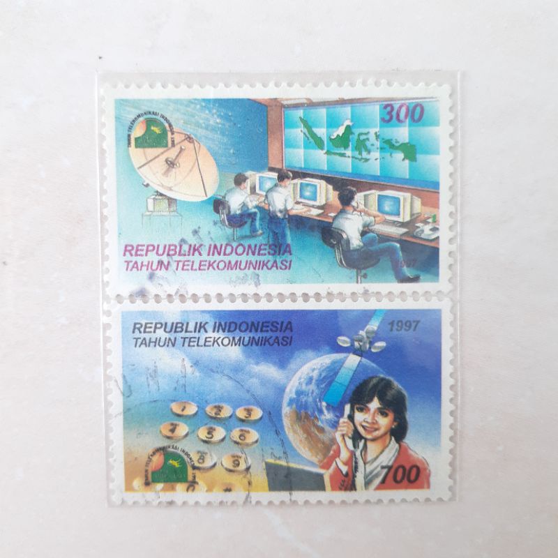 

Perangko Indonesia Tahun Telekomunikasi Tahun 1997 set lengkap - 2pcs