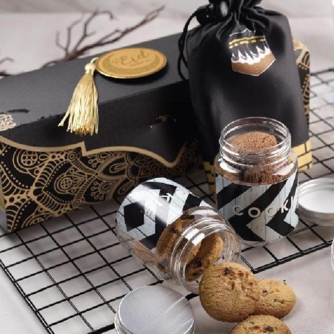 

PO Parsel Ramadan Hampers D2 Ydta Cookies Sajadah Travel + 2 toples