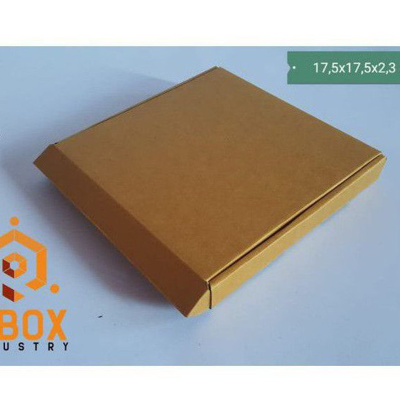 

Box Hijab, accessories, dll uk. 17,5*17,5,*2,3