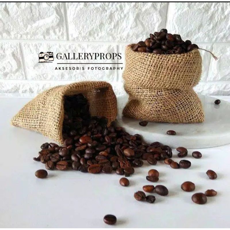 

kopi dan karung mini fotografi