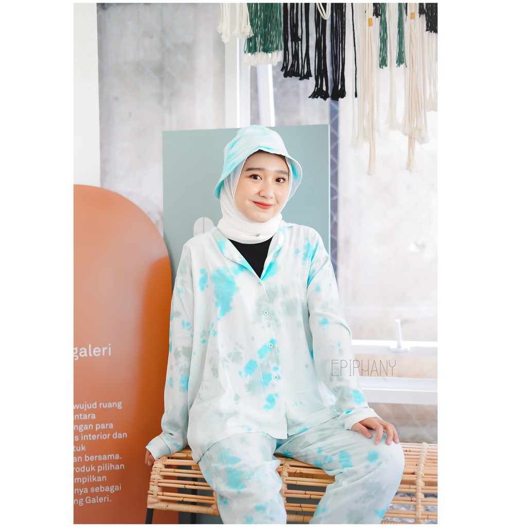 Halcyon Long-Long - Tie Dye Jumputan Baju Tidur Setelan Abu dan Hijau Wear Epiphany