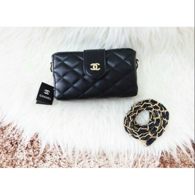 chanel handphone pouch