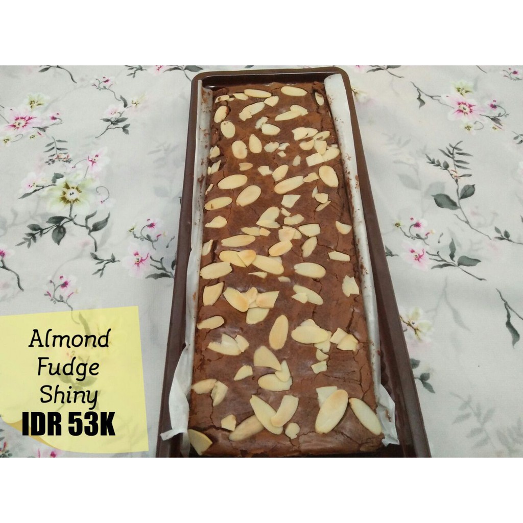

Almond fudge Shiny