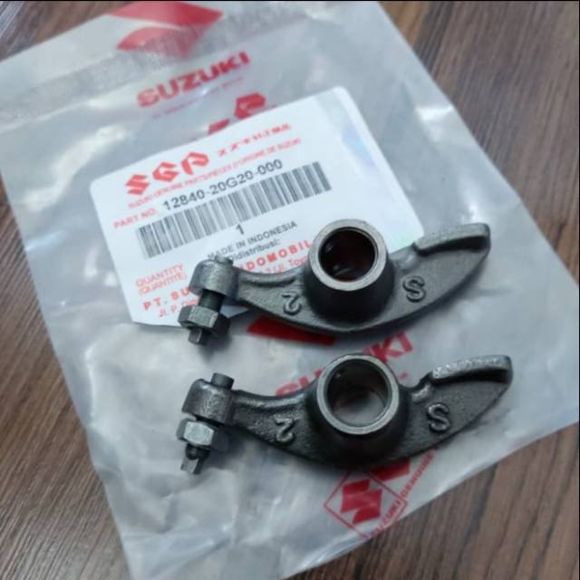 Pelatuk Klep Sepatu Rocker Arm Original Suzuki Smash Shogun 125 SP Lama