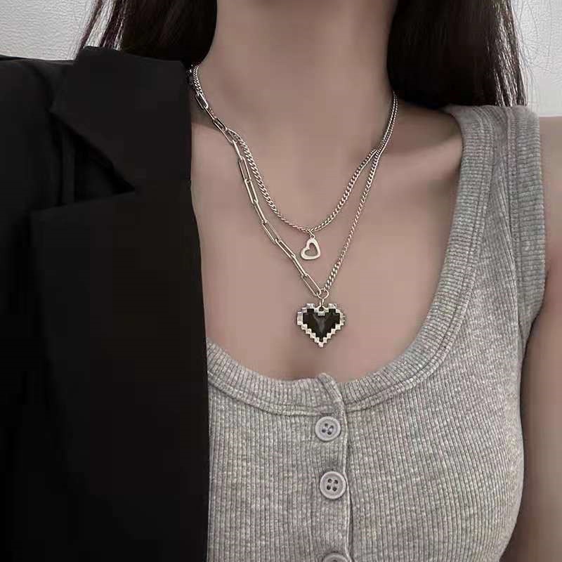 Set Kalung Liontin Mosaik Hati Ganda Tebal Warna Hitam Gaya Hip Hop Untuk Wanita