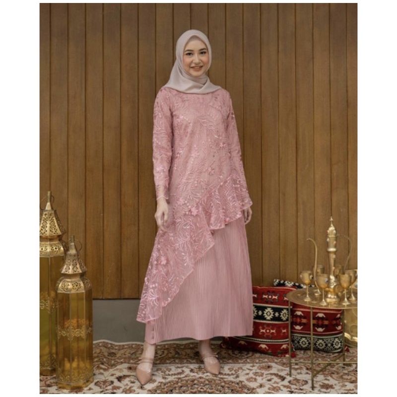 Zaula Pleated dress - Terracota original by Geulis zise XS