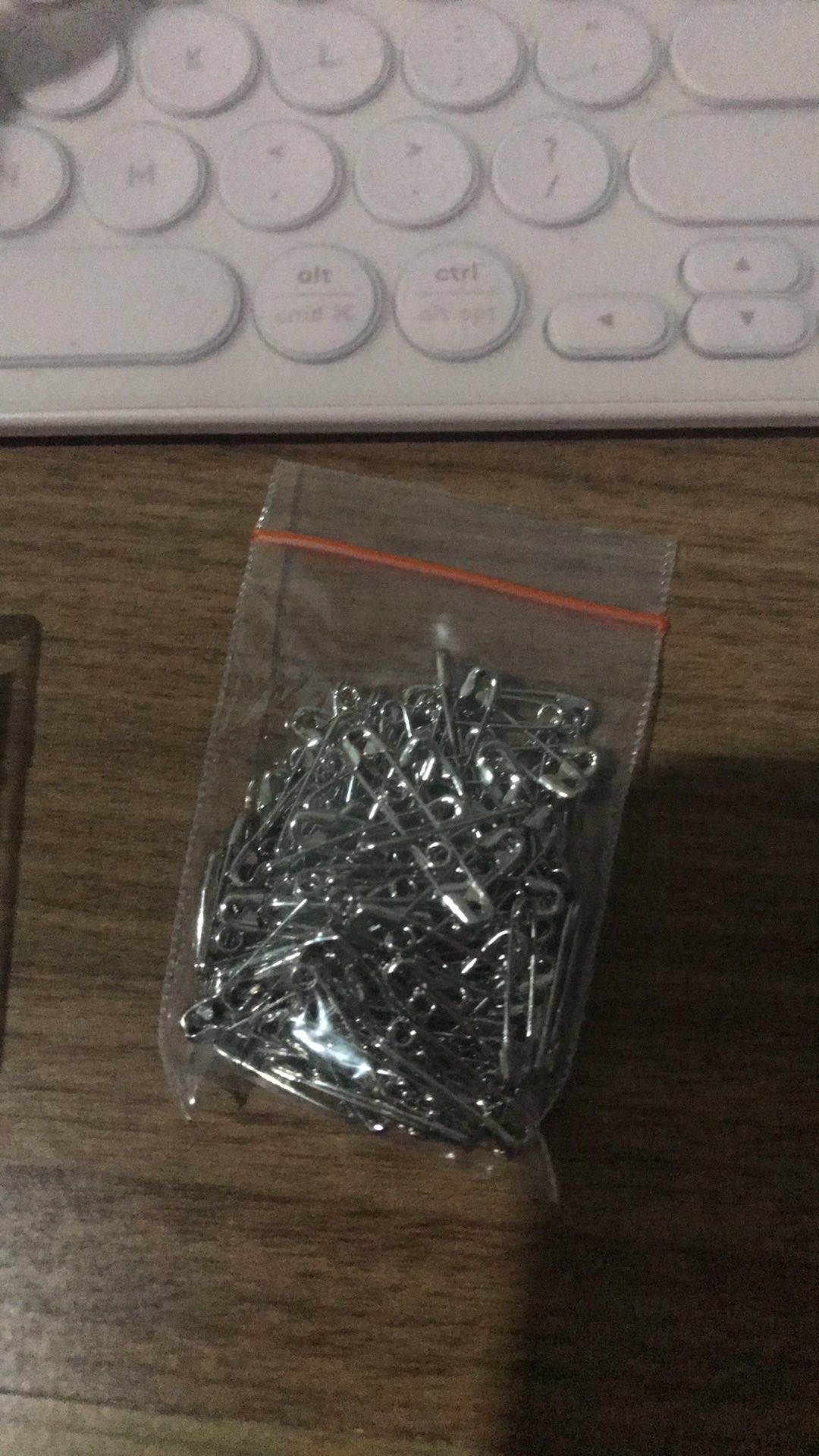 Peniti Premium Newey Silver Size Kecil Bagus Kuat Tebal Tajam