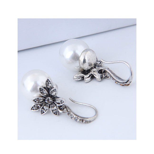 LRC Anting Gantung Fashion Flower Pearl Earrings A5801X
