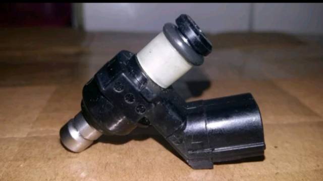 Injector injektor cbr cb150r honda 8 lubang