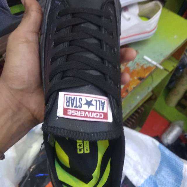 Sepatu Converse all star leter kulit klasik grade original