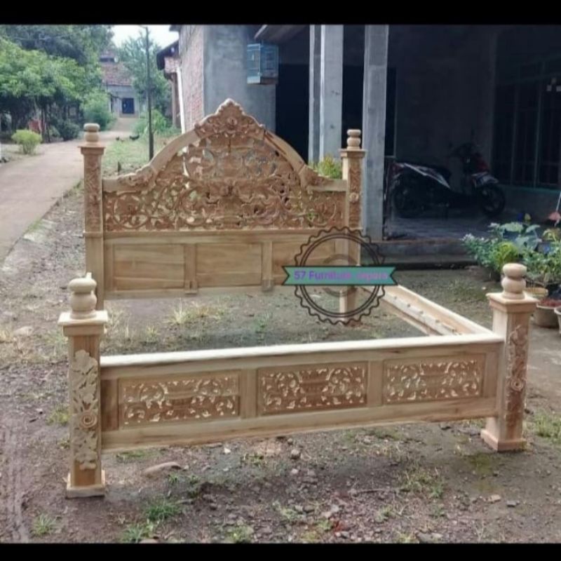 1 set tempat tidur/Dipan jati mentahan ukir jepara