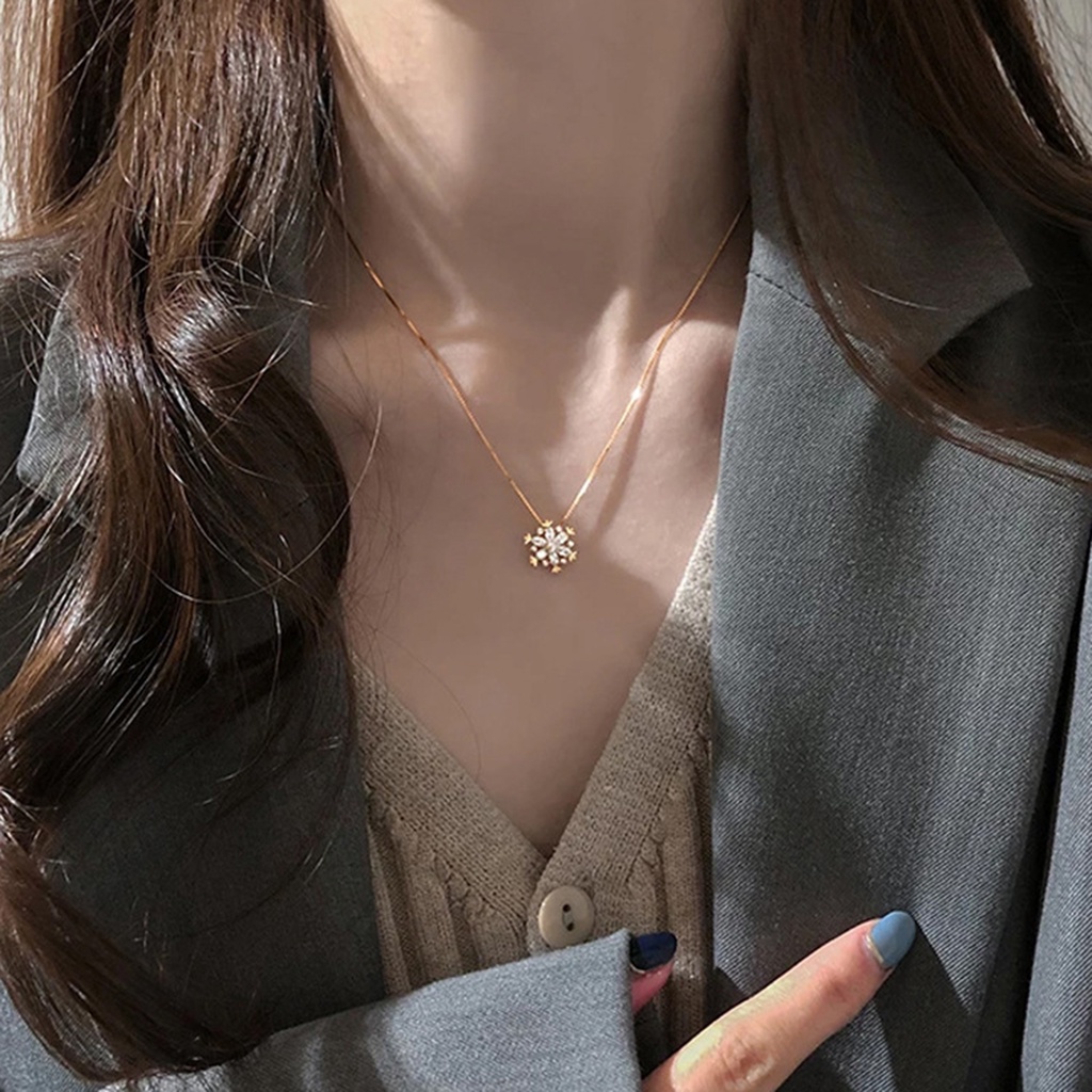 Hu Hu Hu Hu Hu Alat Bantu Pasang Kacamata♡ Kalung Wanita Dengan Liontin Bentuk Kepingan Salju Bahan Cubic Zirconia Untuk Pesta