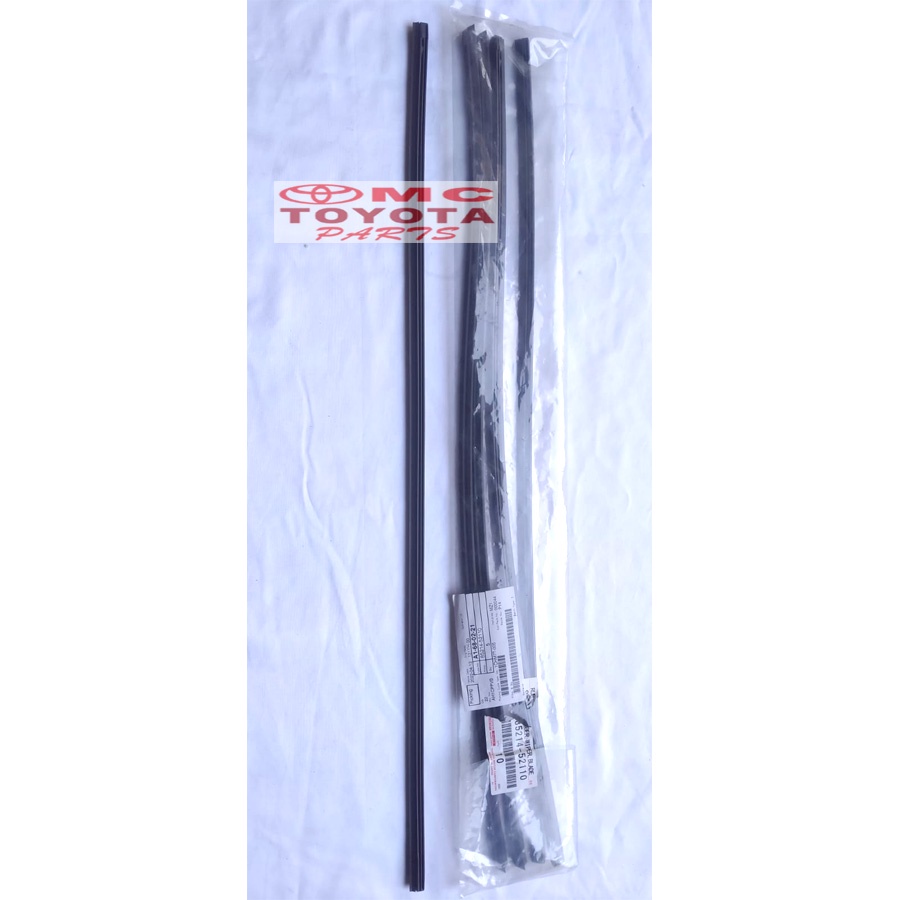 Karet Rubber Wiper Depan Kanan Innova Reborn Altis Camry 85214-52110