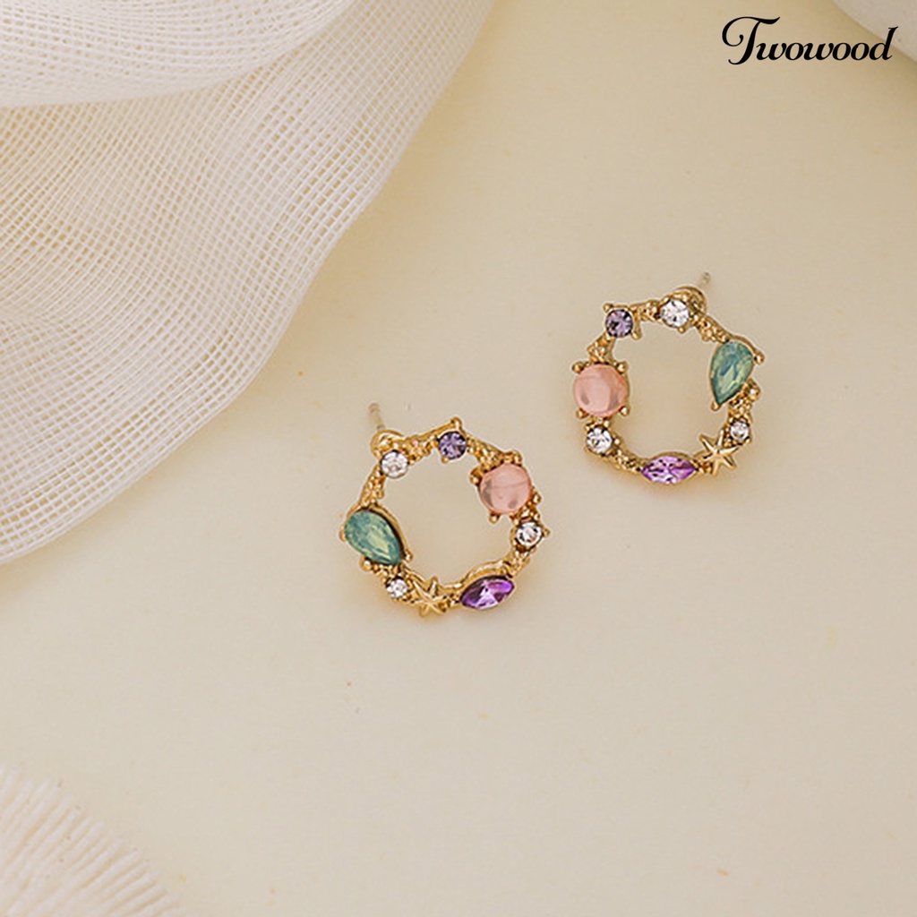 Twowood 1 Pair Alloy Studs Earrings Exquisite Geometric Rhinestone Wreath Piercing Ear Studs for Daily Life