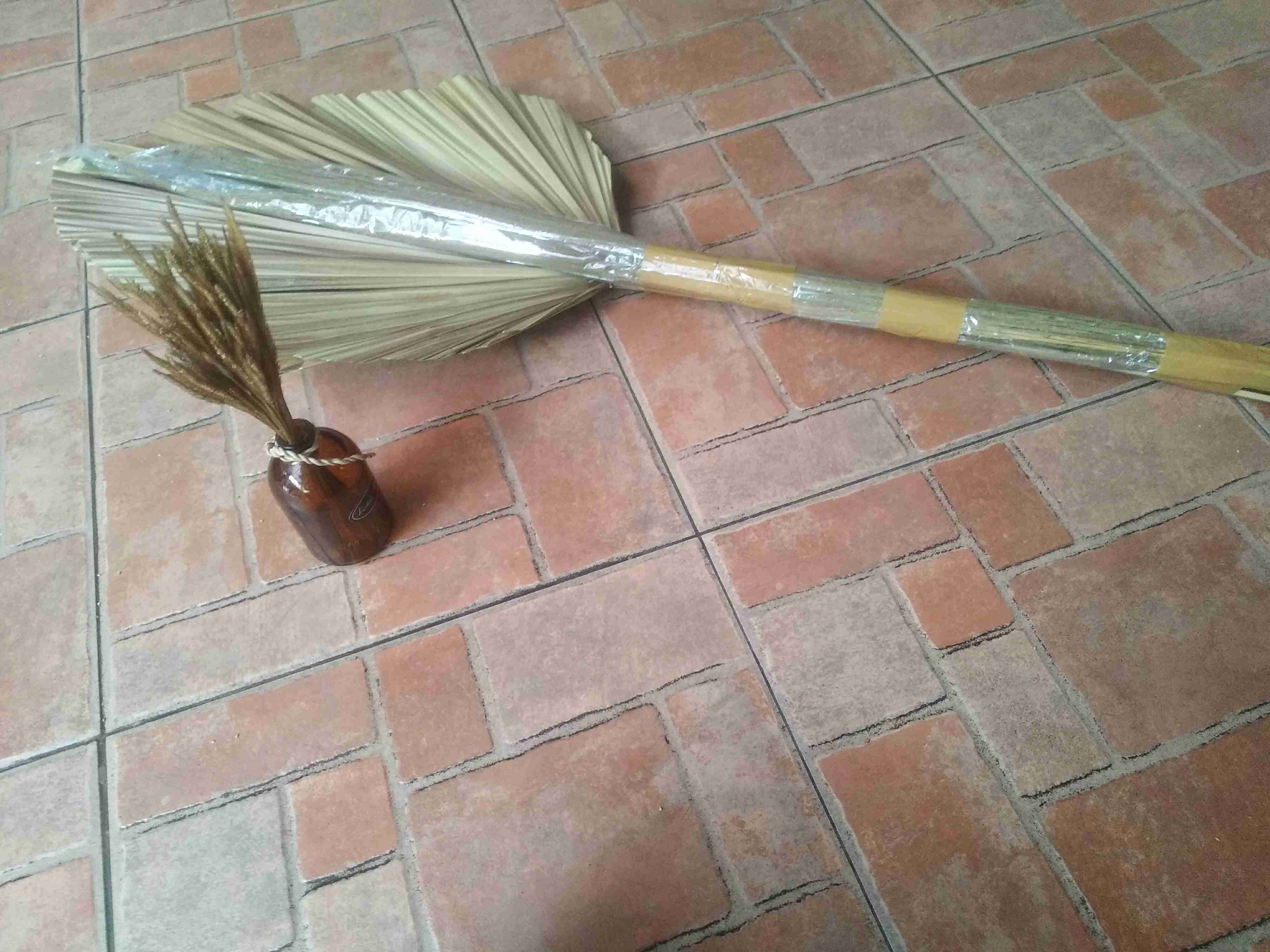 Daun Palem Kering Hiasan Rustic Lebar  35-40cm X Tinggi  70-90 Cm
